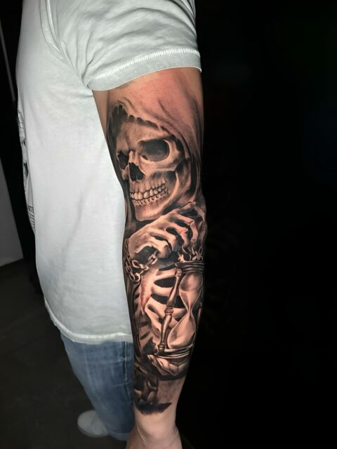 👉 ADRIEN renseignement en mp 
@adrientattoonoumea
#noumea #tattoo #tatouage#newcaledonia #pacifictattootattooartist tattooing adrientatouagenc inklife tattooink tattoonoumea