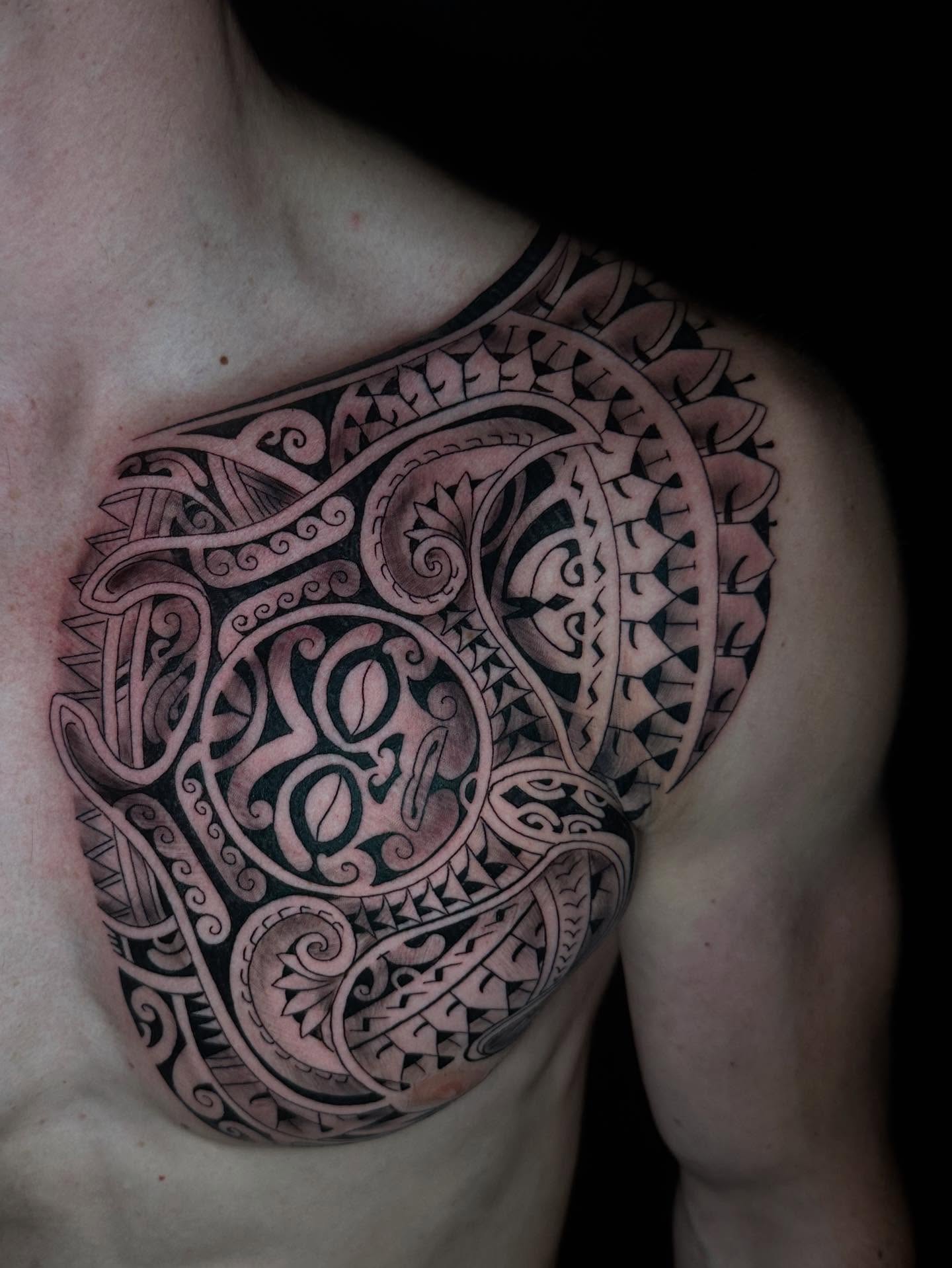 👉 ADRIEN renseignement en mp 
@adrientattoonoumea
#noumea #tattoo #tatouage#newcaledonia #pacifictattoo#tattooartist #tattooing #adrientatouagenc #inklife #tattooink #tattoonoumea