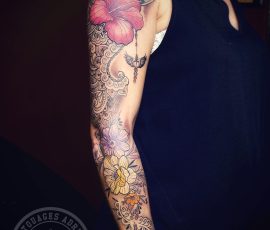 Manche florale, hibiscus en couleur