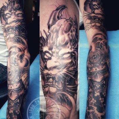 Manche, dragon japonais en noir et gris