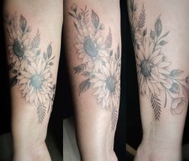 Tournesols en fin trait sur la jambe, plusieurs vues