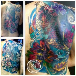 Dos complet japonais en couleur, vues de détail