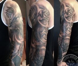 Manche complète, loup et roses en noir et gris