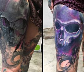 Crâne en couleur sur le bras, deux vues