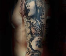 Manche japonaise en noir et gris, portrait de femme et vague