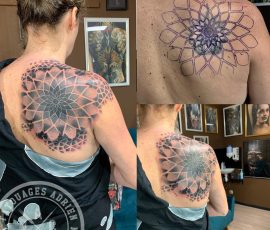 Mandalas en fin trait sur l'épaule et le dos
