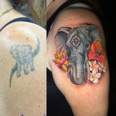 Éléphant et fleurs en couleur sur l'épaule, recouvrement