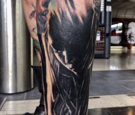 Manche de jambe, composition en noir et gris