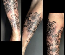 Fleurs en fin trait sur l'avant-bras, plusieurs vues