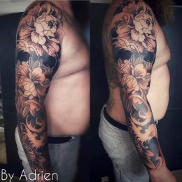 Manche japonaise, pivoines en noir et gris